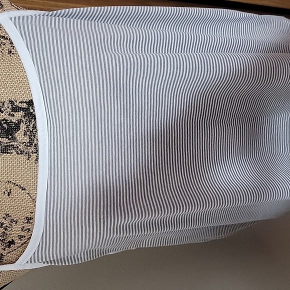 2x white and grey stripes tank top. - Picture 2 of 4